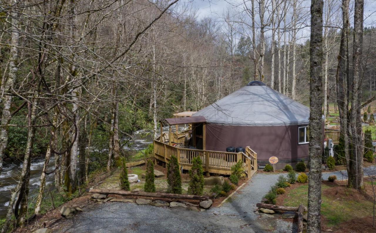 Villa Tranquil Haven Luxy Yurt - Creekside Glamping With Private Hot Tub Topton Esterno foto